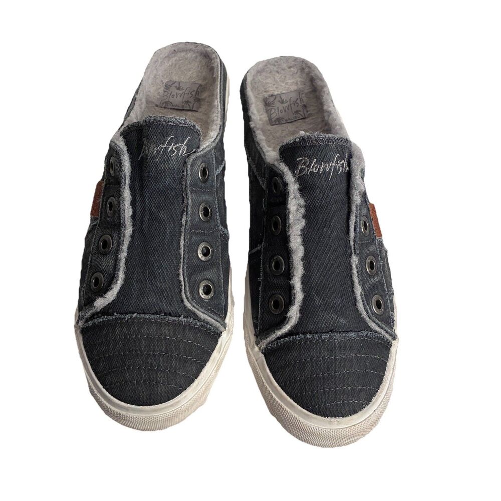Women’s Blowfish Malibu Gray Slip On Sneakers W/ Faux Fur Lining. Size 11.